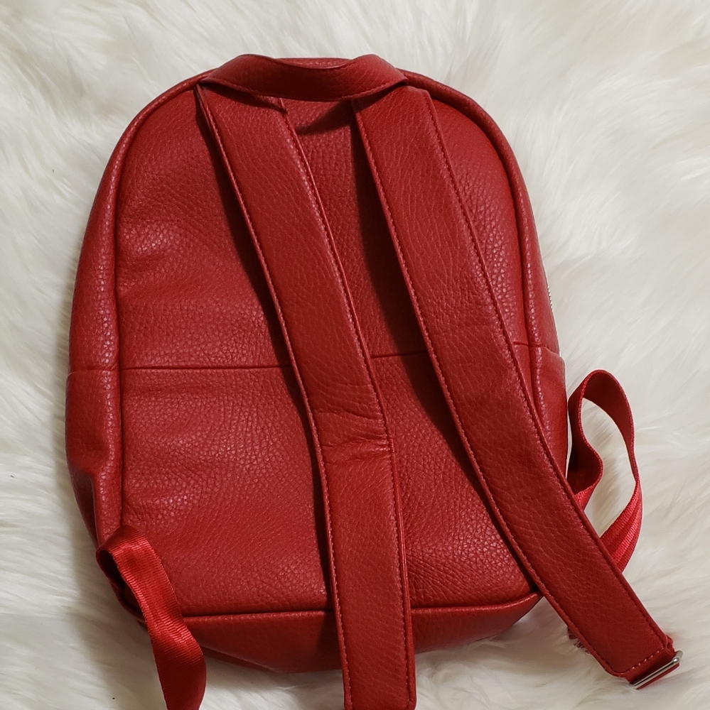 Backpack - Picture 2 of 3